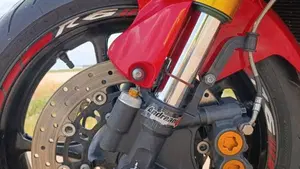 Yamaha YZF R6 (2006 - 07)  (11)
