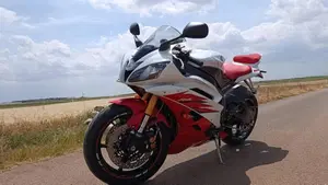 Yamaha YZF R6 (2006 - 07)  (12)