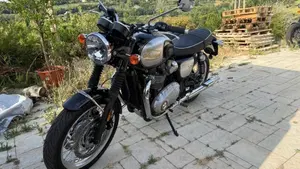 Triumph Bonneville T120 Icon Edition (2025 - 26)  (4)