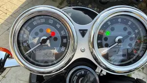 Triumph Bonneville T120 Icon Edition (2025 - 26)  (5)