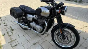 Triumph Bonneville T120 Icon Edition (2025 - 26)  (7)