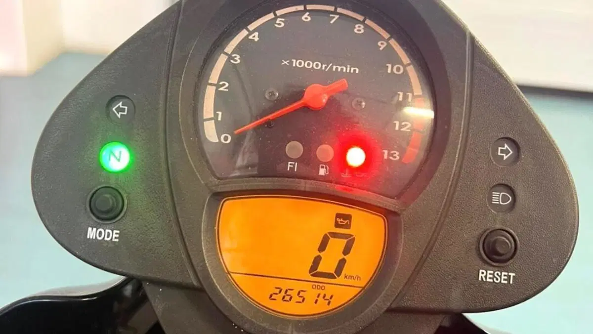Kawasaki ER-6N (2006 - 09)  (7)