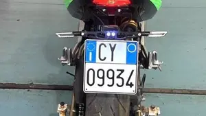 Kawasaki ER-6N (2006 - 09)  (9)