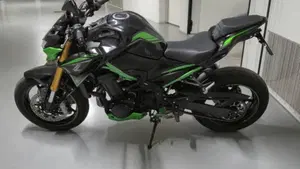 Kawasaki Z 900 SE (2022 - 24)  (3)