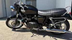 Triumph Bonneville T100 (2008 - 16)  (2)