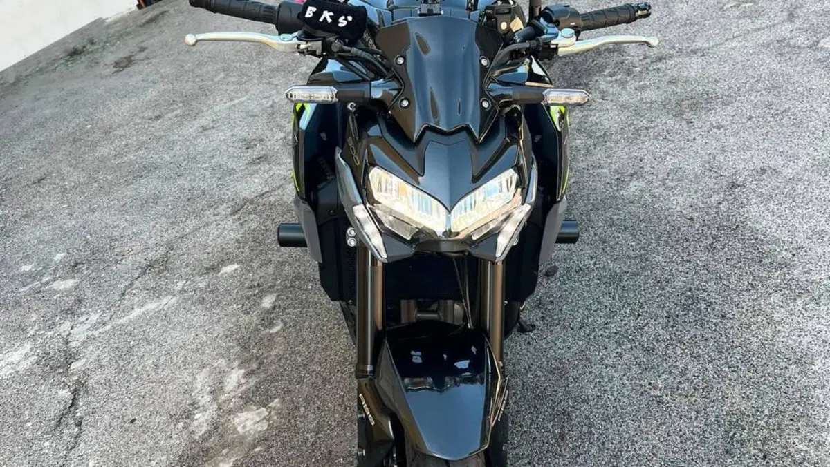Kawasaki Z 900 (2021 - 24)  (2)