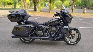 Harley-Davidson Street Glide Ultra (2025) 