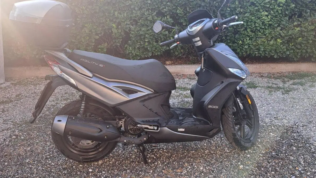 Kymco Agility 200i R16 + (2021 - 25)  (2)