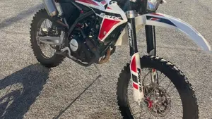 Fantic Motor XEF 125 Performance 4T (2022) 