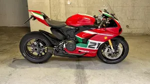 Ducati Panigale V2 Bayliss 1st Championship 20th Anniversary (2021 - 24)  (2)