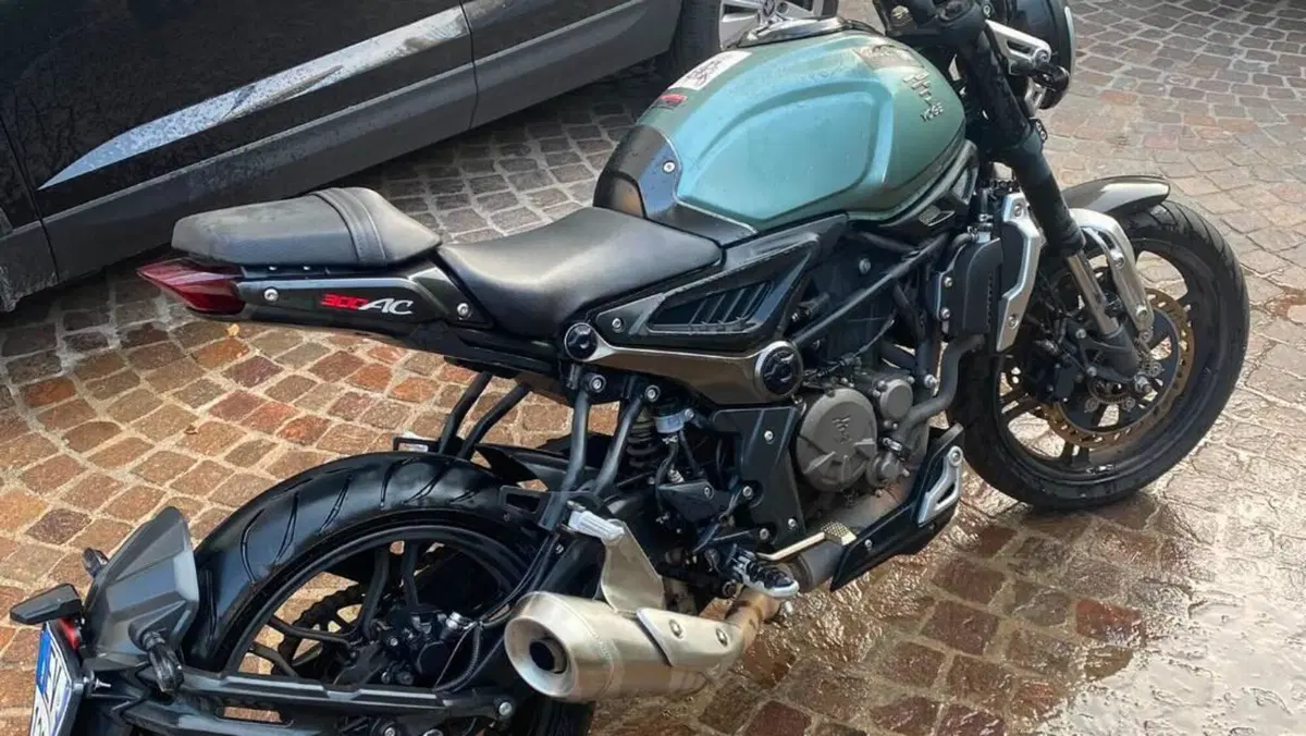 Voge Trofeo 300AC (2020)  (7)