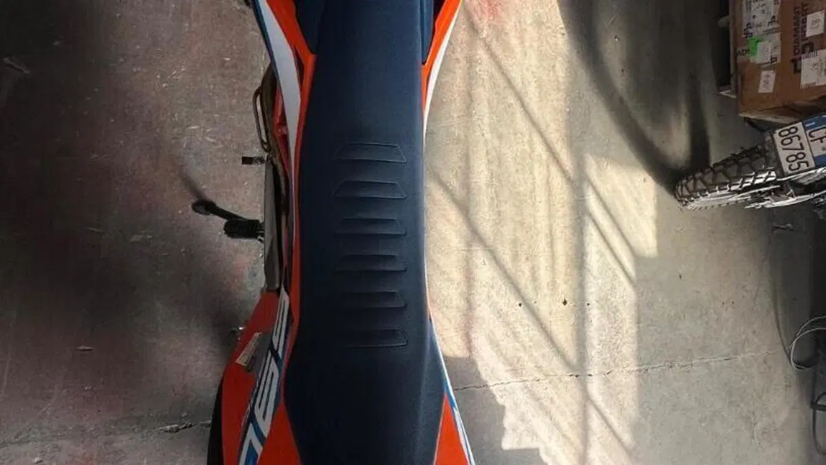 KTM 690 SMC R (2023 - 25)  (2)
