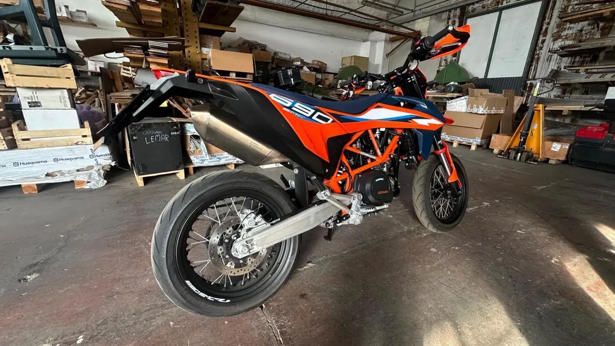 KTM 690 SMC R (2023 - 25)  (3)