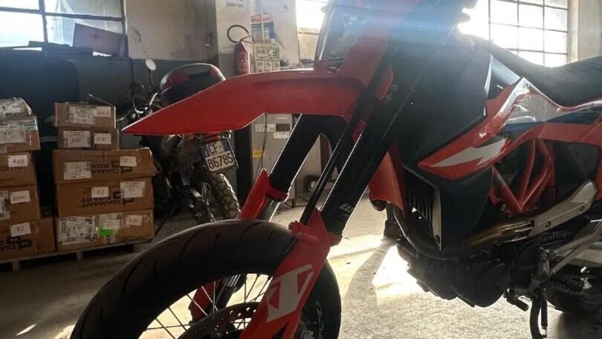 KTM 690 SMC R (2023 - 25)  (5)