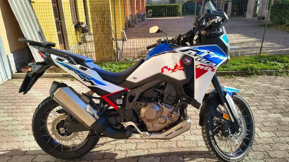 Honda Africa Twin CRF 1100L ES (2024 - 26)  (3)