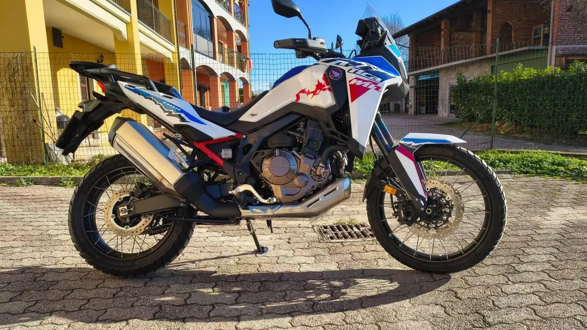 Honda Africa Twin CRF 1100L ES (2024 - 26)  (5)