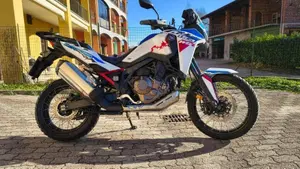 Honda Africa Twin CRF 1100L ES (2024 - 26)  (5)