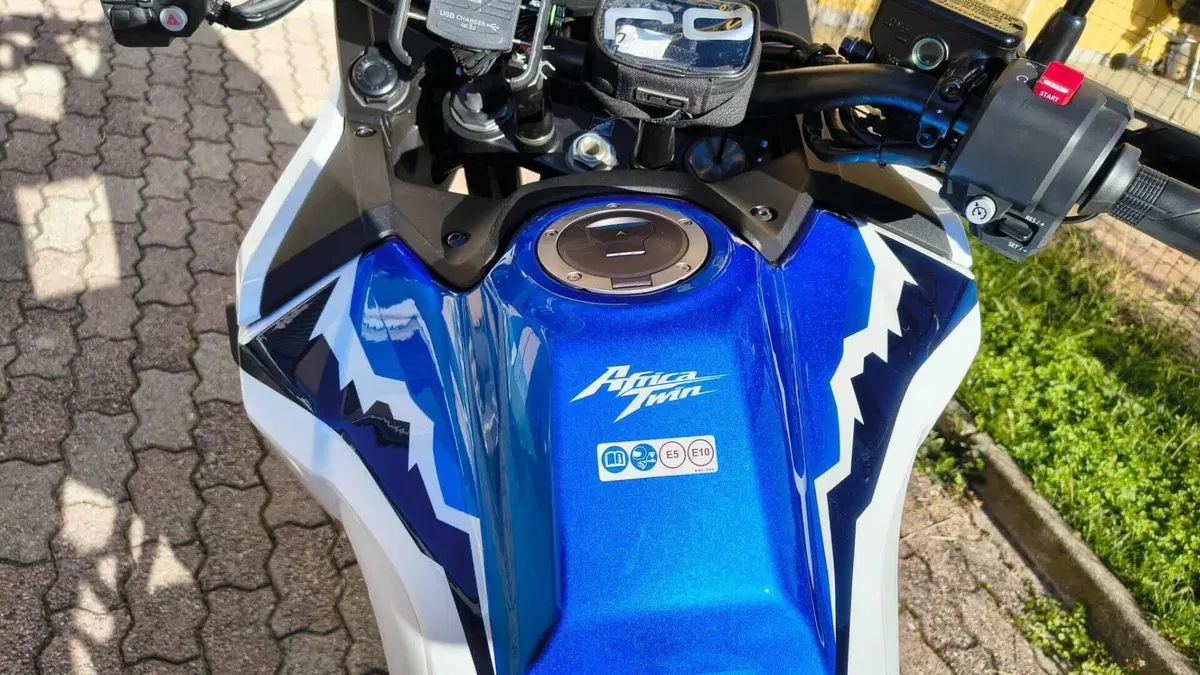Honda Africa Twin CRF 1100L ES (2024 - 26)  (6)