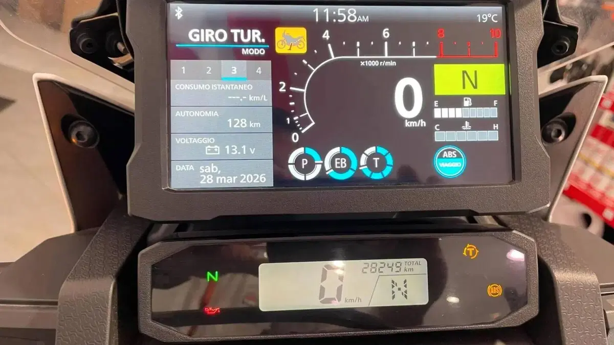 Honda Africa Twin CRF 1100L Urban (2022 - 23)  (3)