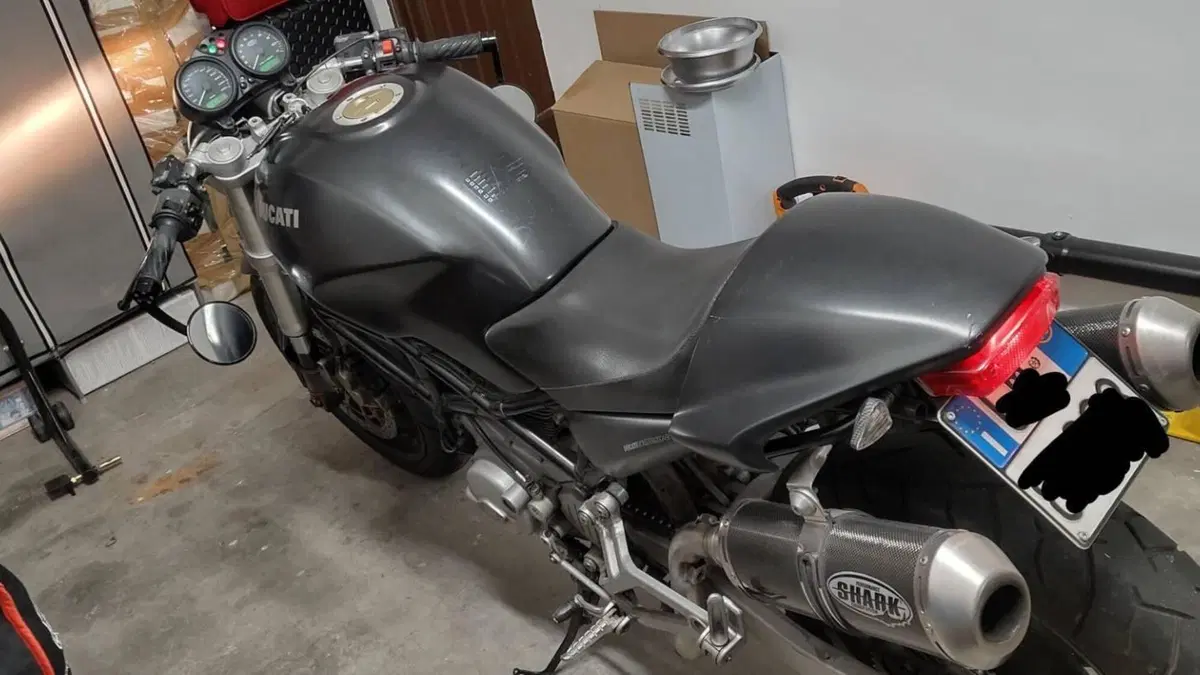 Ducati Monster 620 I.E. Dark (2002)  (8)