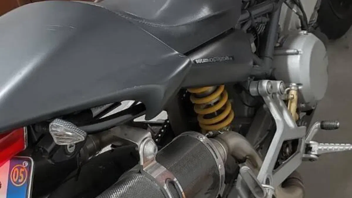 Ducati Monster 620 I.E. Dark (2002)  (10)