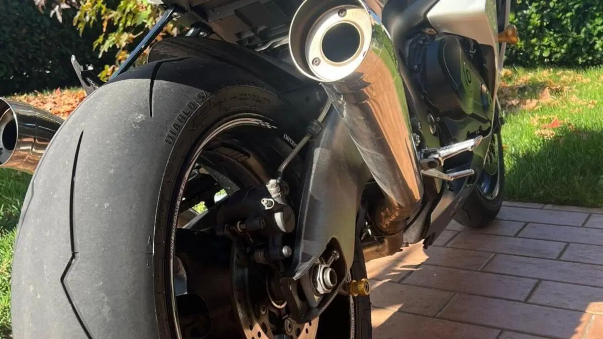 Suzuki GSX-R1000 (2009 - 11)  (5)