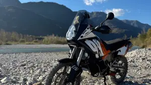 KTM 990 Adventure (2009 - 11)  (3)