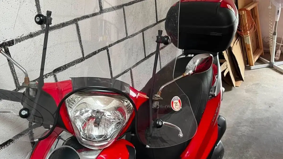 Kymco People 125i One DD (2016 - 17)  (2)