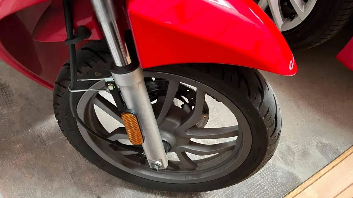 Kymco People 125i One DD (2016 - 17)  (10)