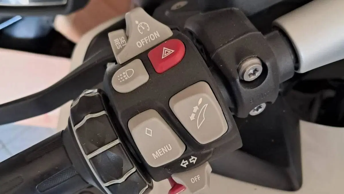 Bmw R 1200 RT (2017 - 18)  (6)