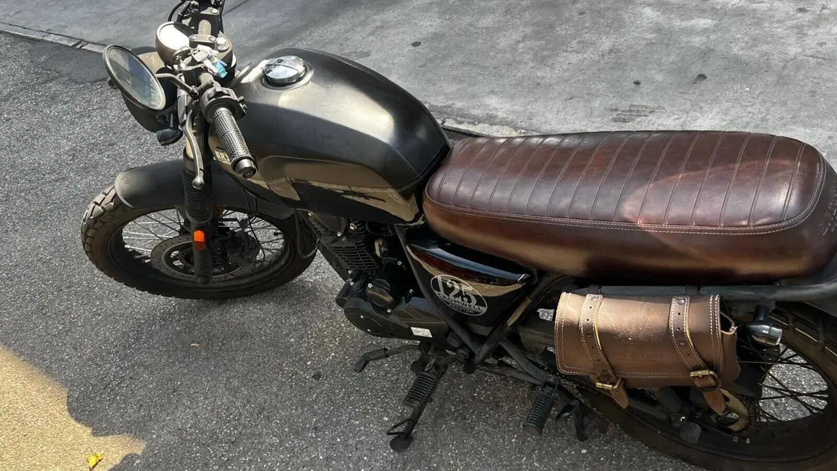 Brixton Motorcycles Cromwell 125 CBS (2021 - 26) 