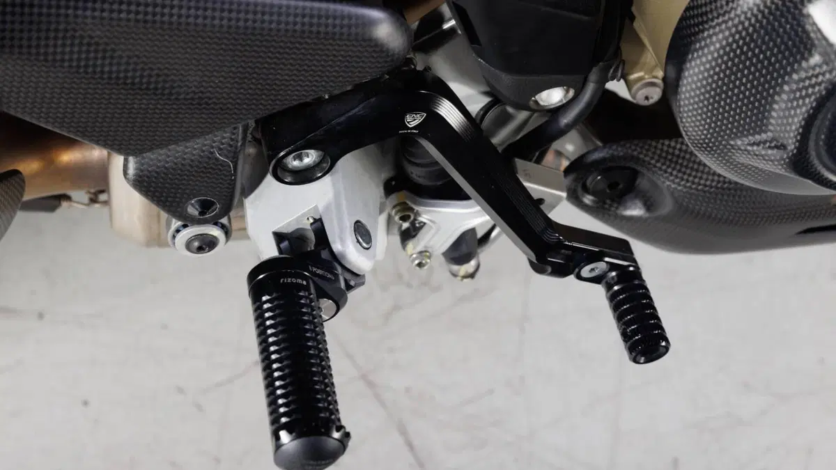 Ducati Multistrada V4 Pikes Peak (2021 - 24)  (17)