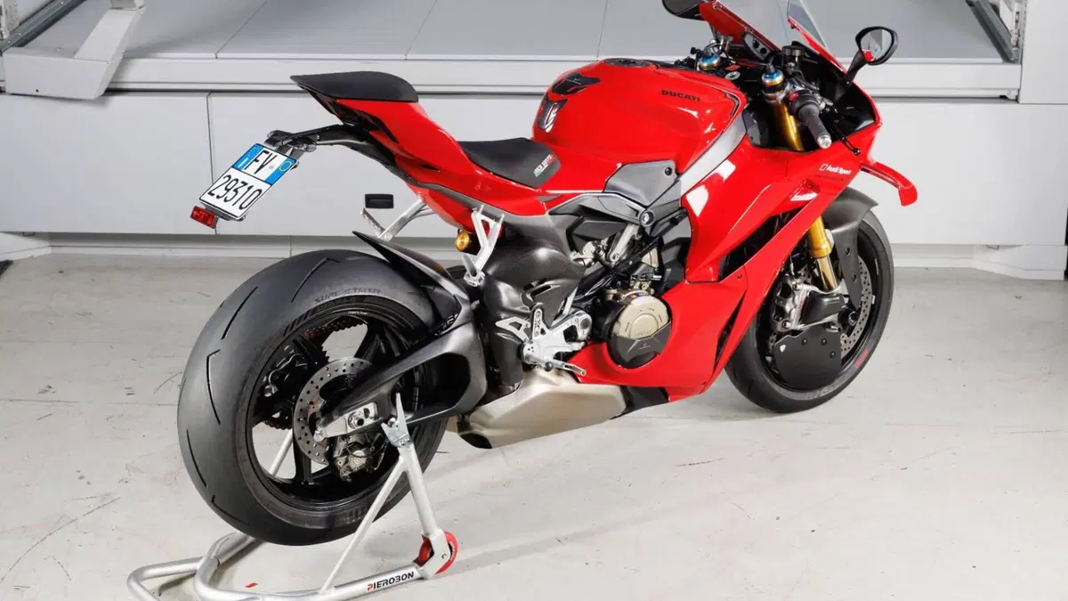 Ducati Panigale V4 S (2025 - 26)  (9)