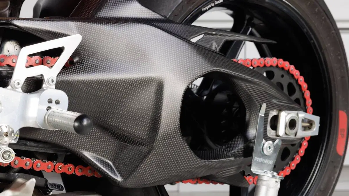 Ducati Panigale V4 S (2025 - 26)  (15)