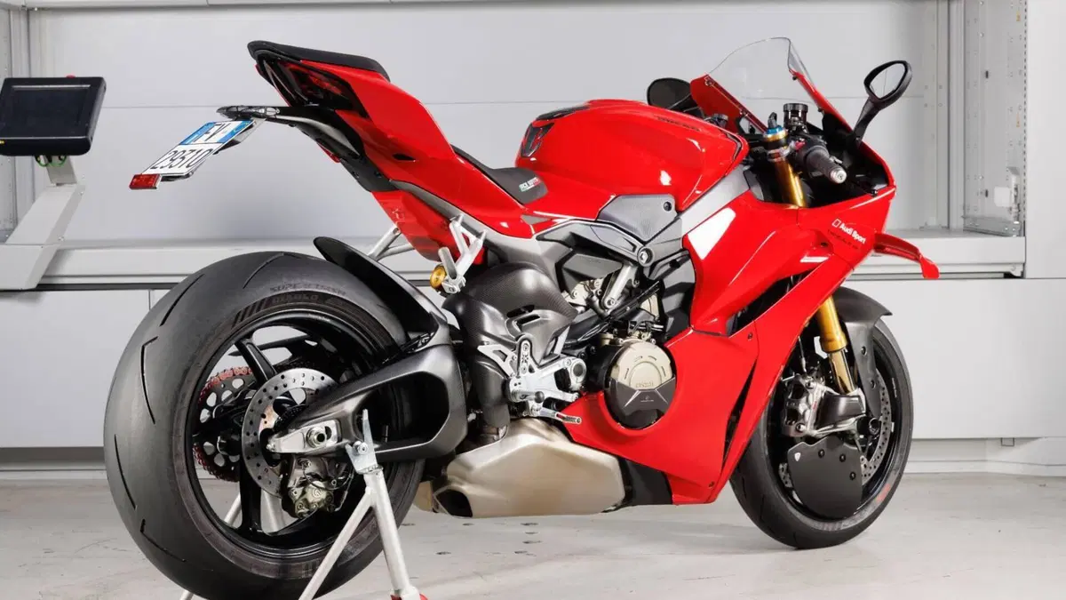 Ducati Panigale V4 S (2025 - 26)  (20)