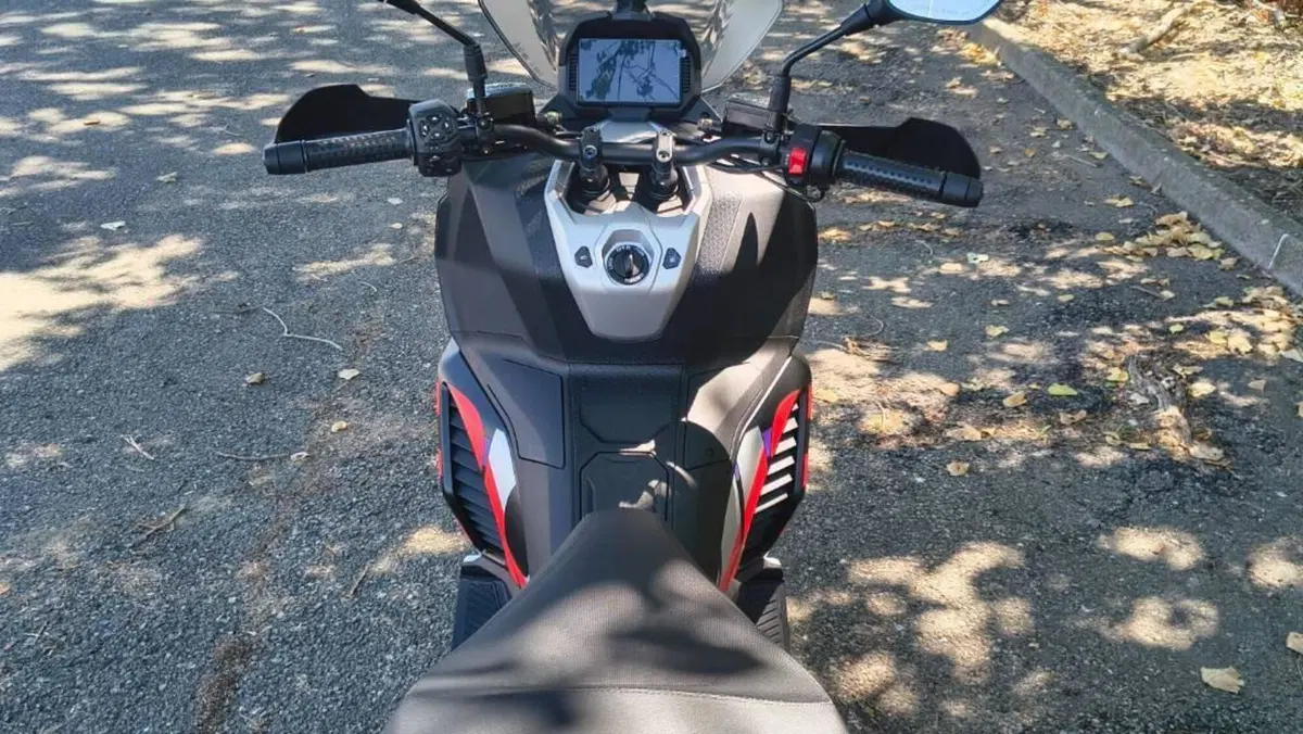 Aprilia SR GT 400 Rally Replica (2026)  (4)