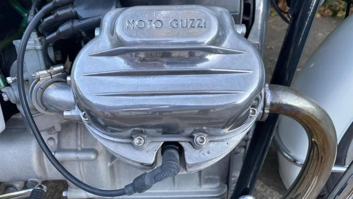 Moto Guzzi   (2)