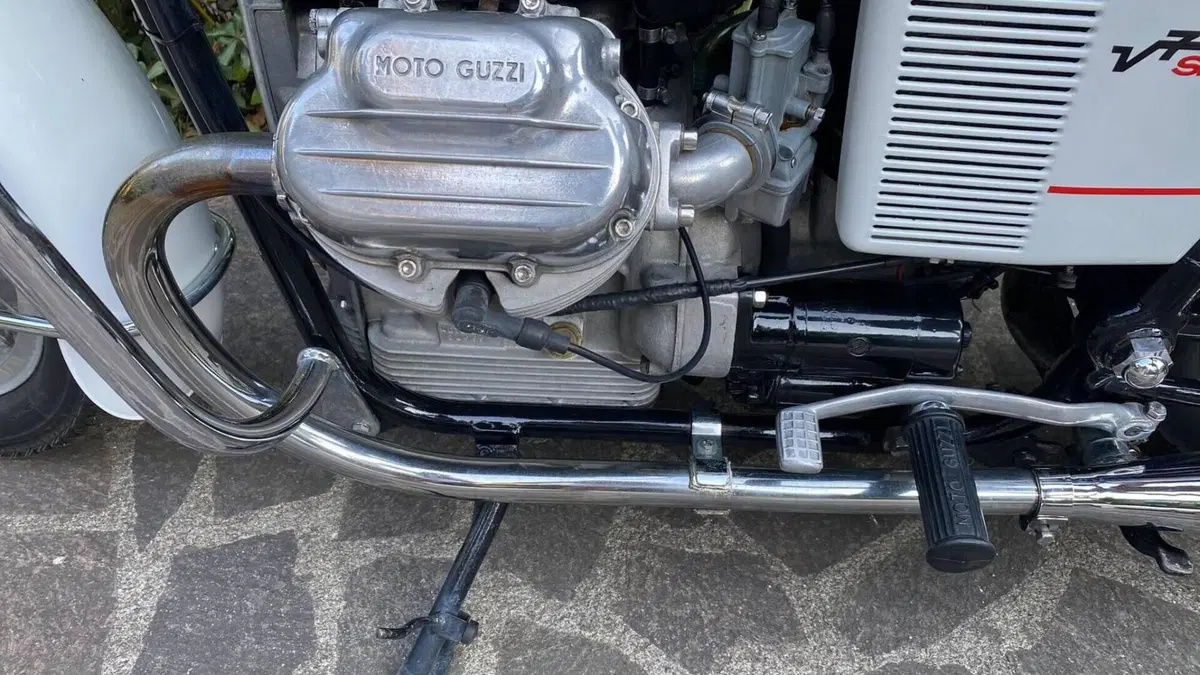 Moto Guzzi   (8)