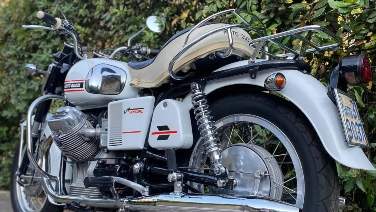 Moto Guzzi   (12)