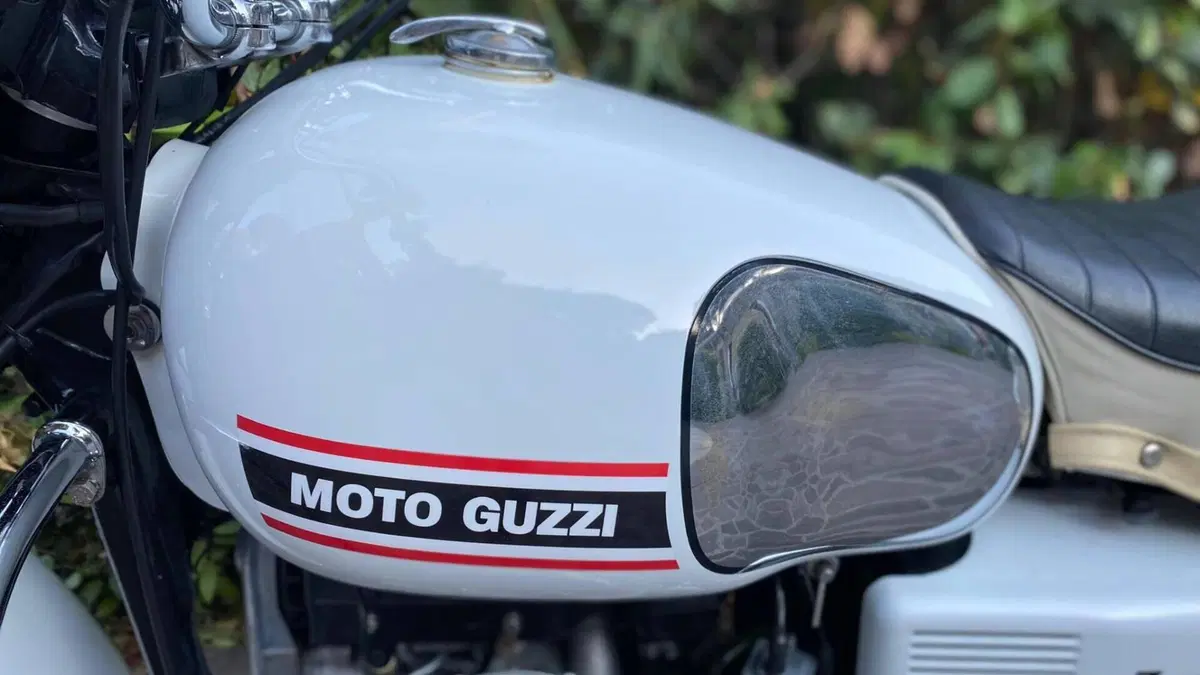 Moto Guzzi   (17)