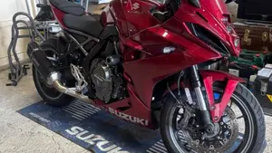 Suzuki GSX-8R (2024 - 26)  (2)