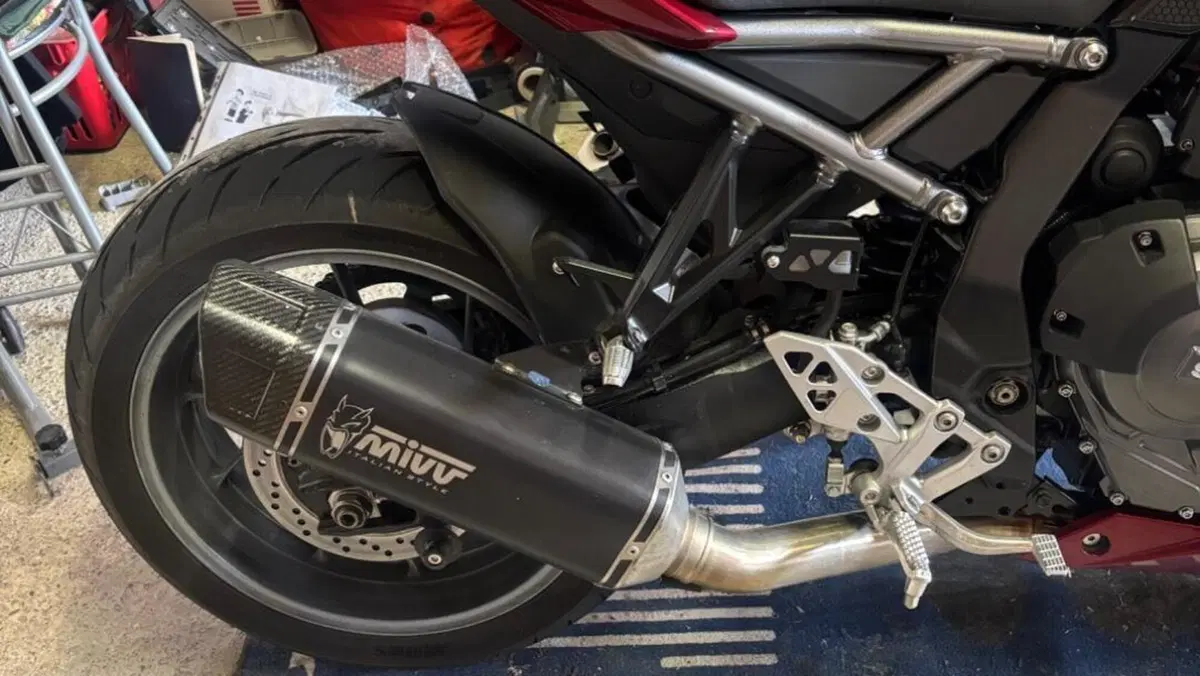 Suzuki GSX-8R (2024 - 26)  (4)