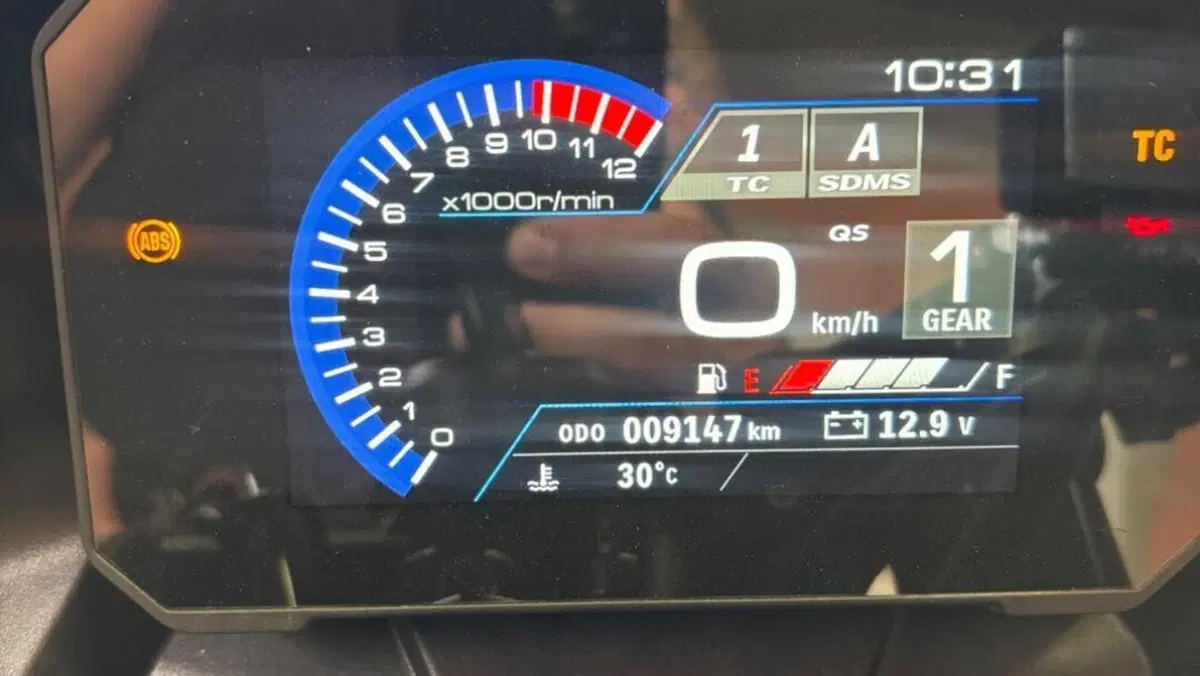 Suzuki GSX-8R (2024 - 26)  (6)