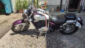 Honda VT 1100 C2 Shadow (1995 - 01)  (7)