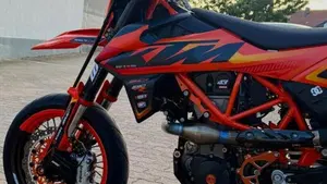 KTM 690 SMC R (2023 - 25)  (2)