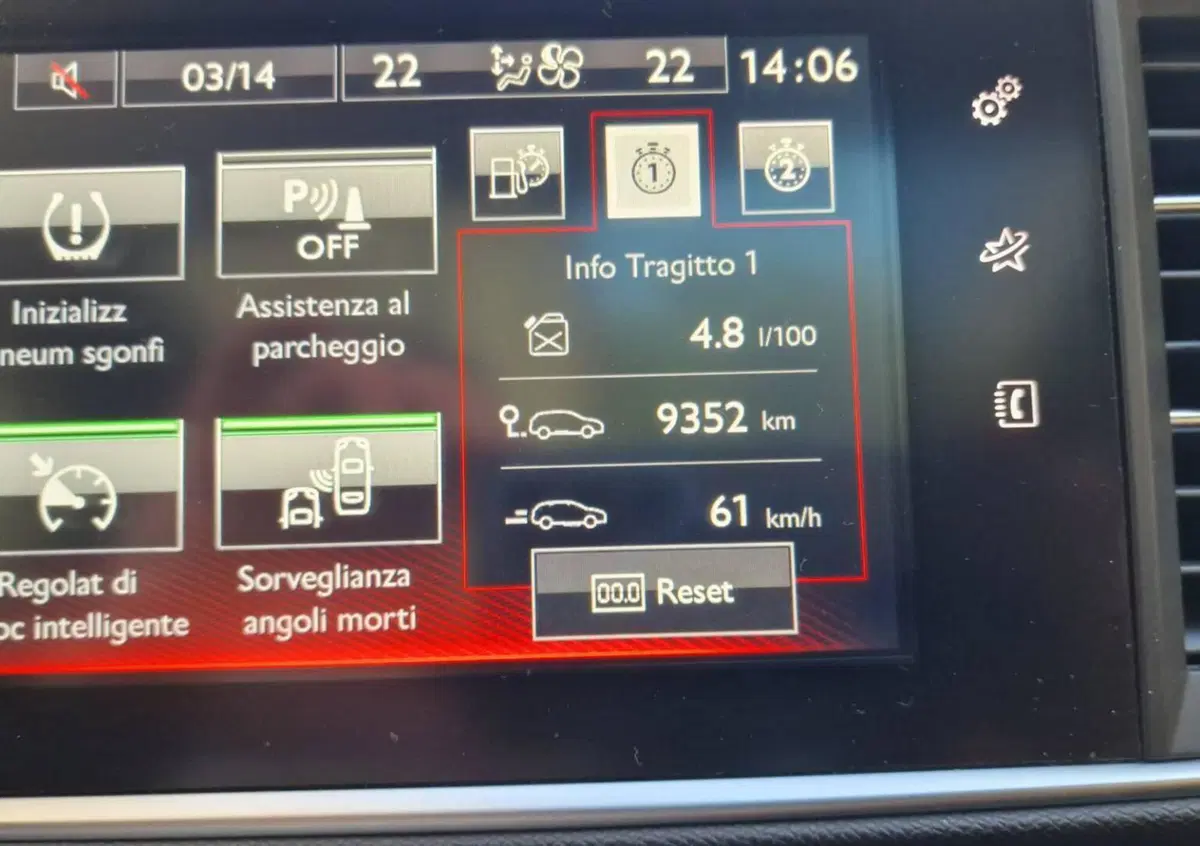 Peugeot 308 SW 1.6 e-HDi 115 CV Stop&Start GT Line (11)