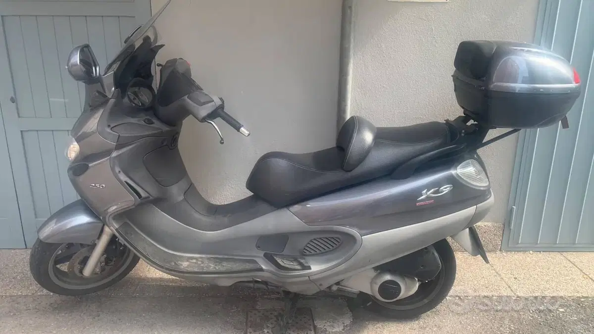 Piaggio X9 250 Evolution 