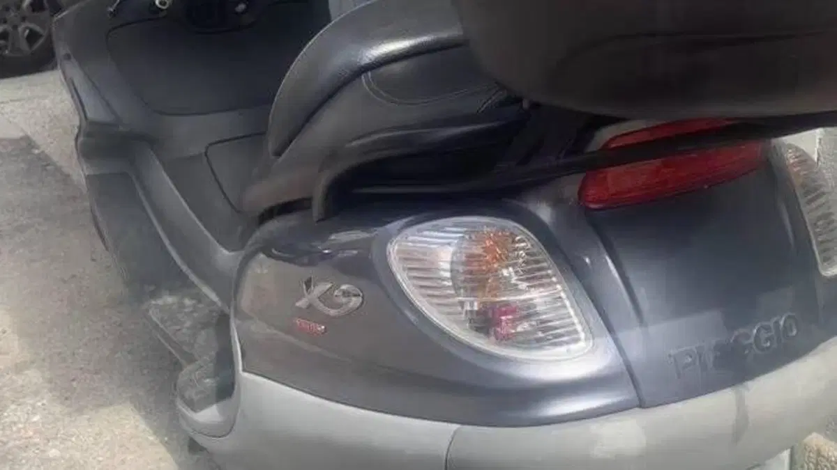 Piaggio X9 250 Evolution  (2)