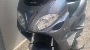 Piaggio X9 250 Evolution  (3)