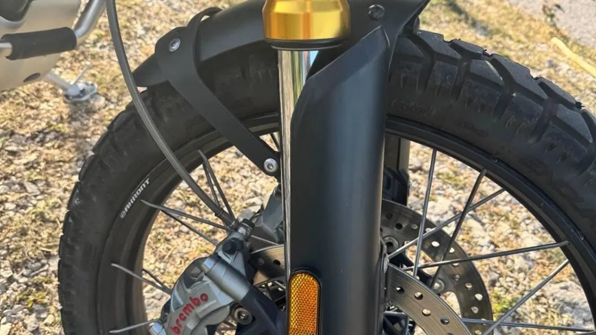 Triumph Scrambler 1200 XE Gold Line Edition (2021 - 22)  (9)